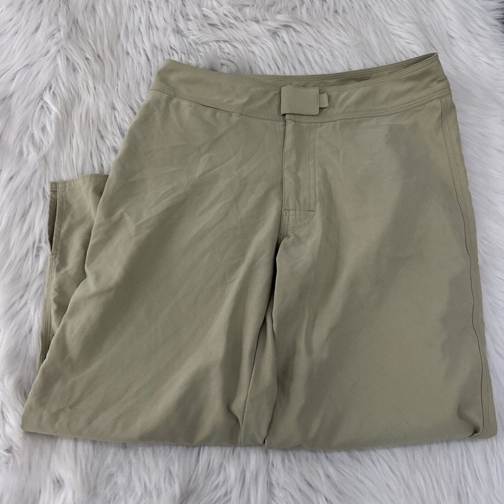 Patagonia womens beiege outdoor hiking pants capri size 6 super soft